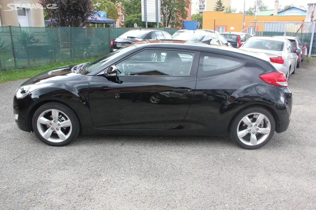 Hyundai Veloster, 1.6 GDI, 56 tis. km!! - fotka 4
