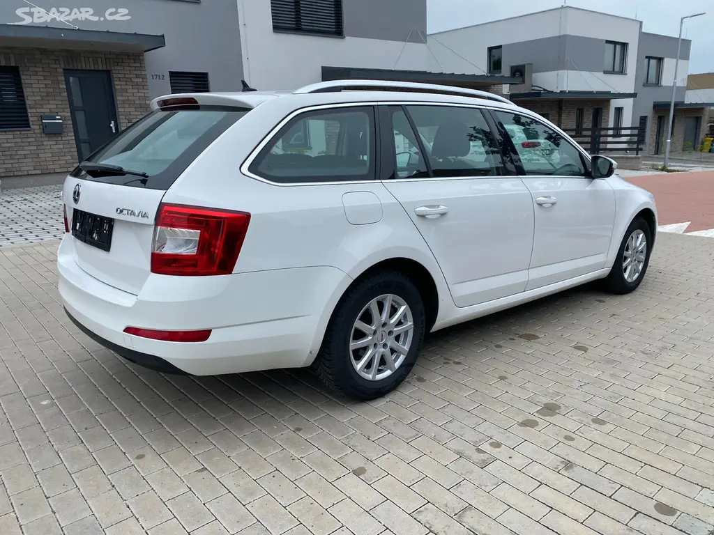 Škoda Octavia 1.6 TDI, 81 kW, r. 12/2015, nová STK - fotka 6