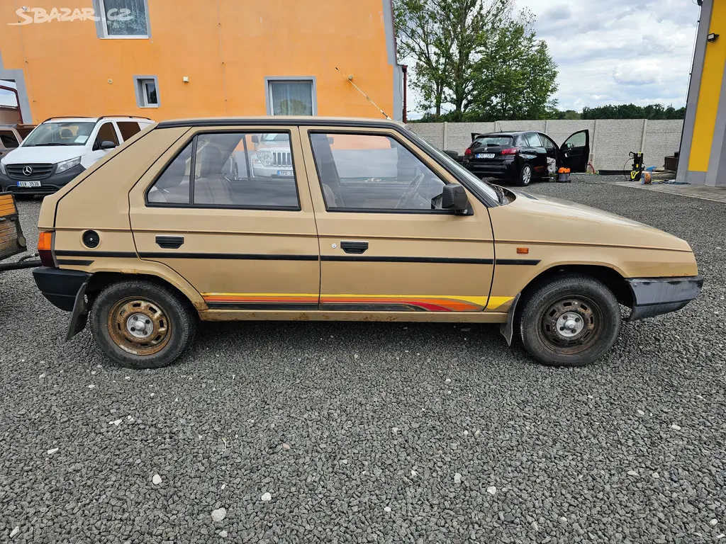 Škoda Favorit, 1.3 - fotka 4