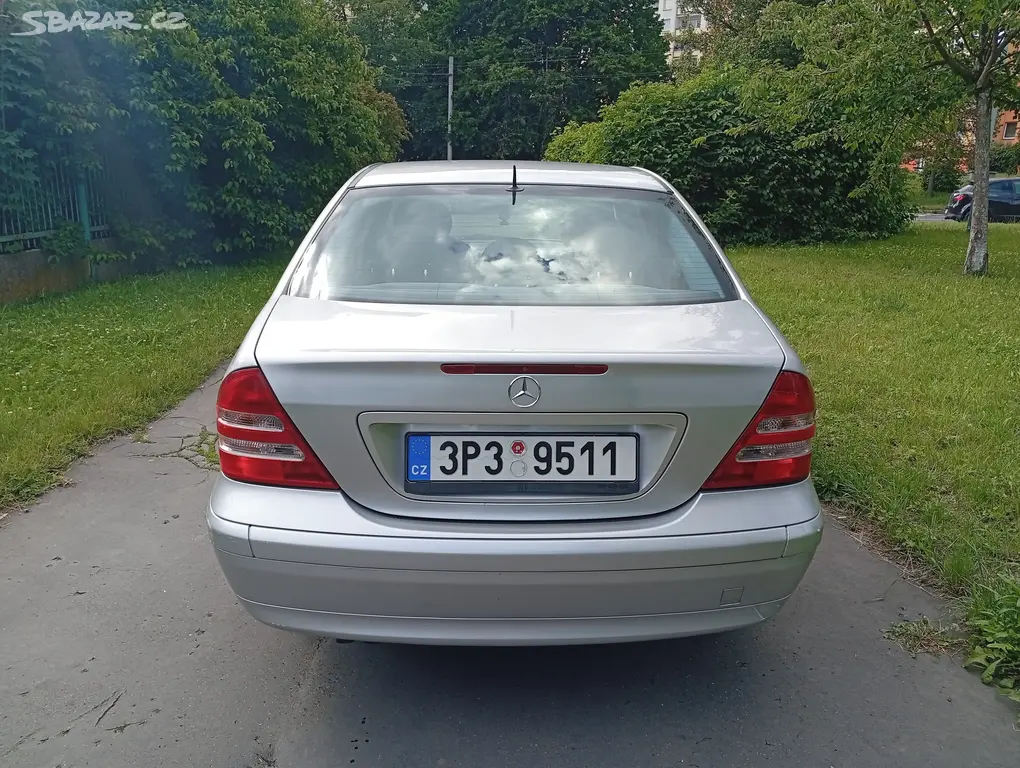 Mercedes - fotka 4