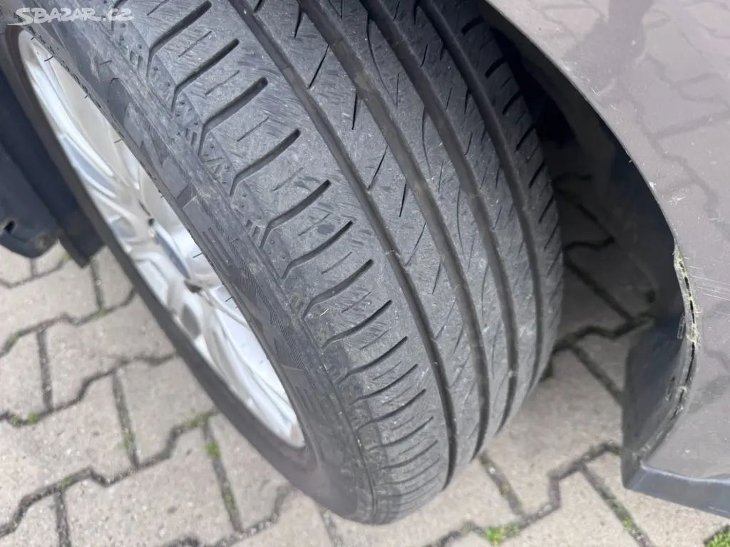 Ford Grand C-MAX, 1,6 TDCI 85 KW KAMERA KŮŽE TAŽ - fotka 2