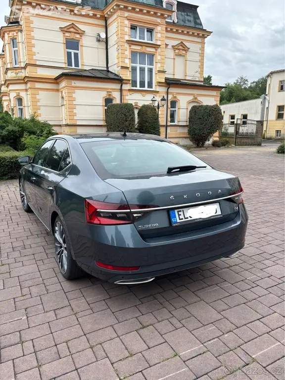 Škoda Superb 1,4 iV Laurin & Klement (2020) - fotka 3