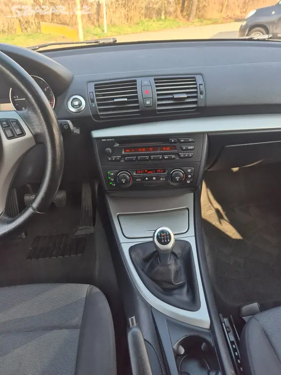 BMW Řada 1, 2,0 118D 89KW KLIMA EL. OKNA - fotka 6