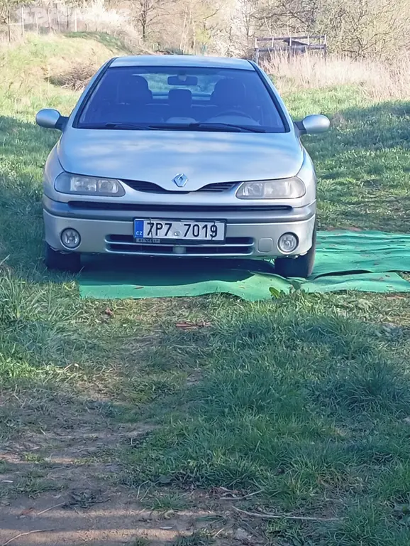 Renault Laguna V6 INITIALE