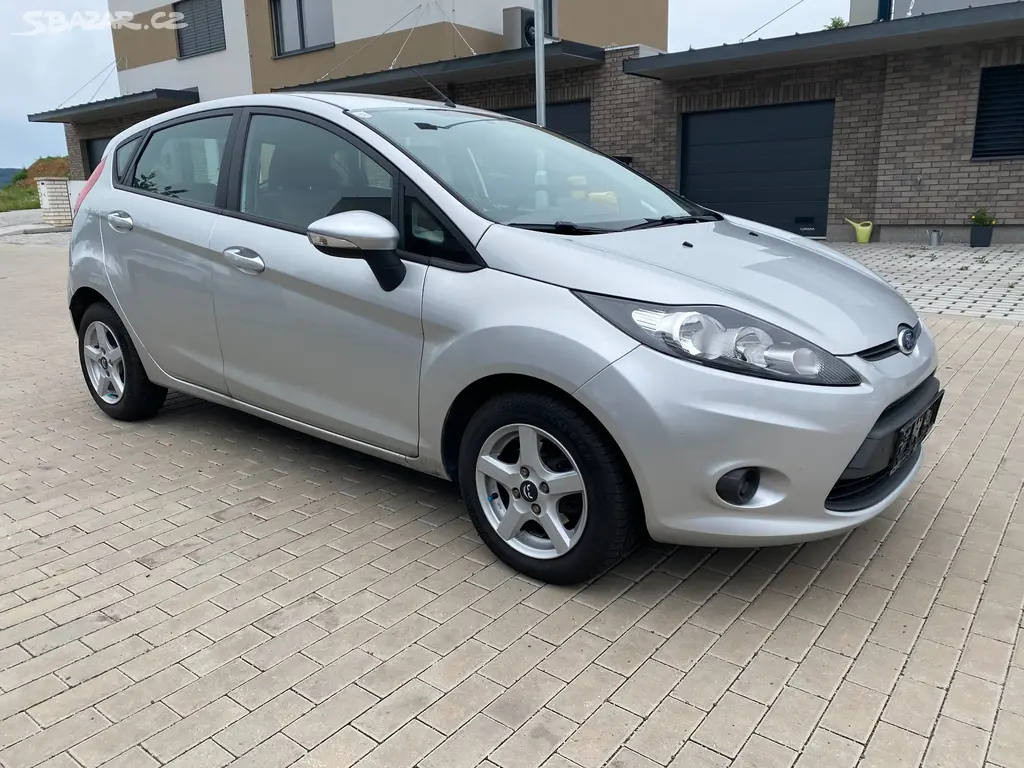 Ford Fiesta 1.25i 16V, 44kW, r.2008, ALU, nová STK - fotka 5