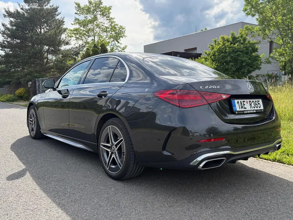 Mercedes-Benz Třídy C, 220d 4M AMG PAck DIGITAL Light - fotka 4