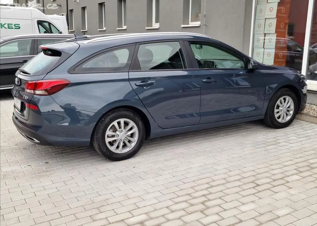 Hyundai i30, 1.5i Cvvt Comfort, ČR, 1.Maj. - fotka 4