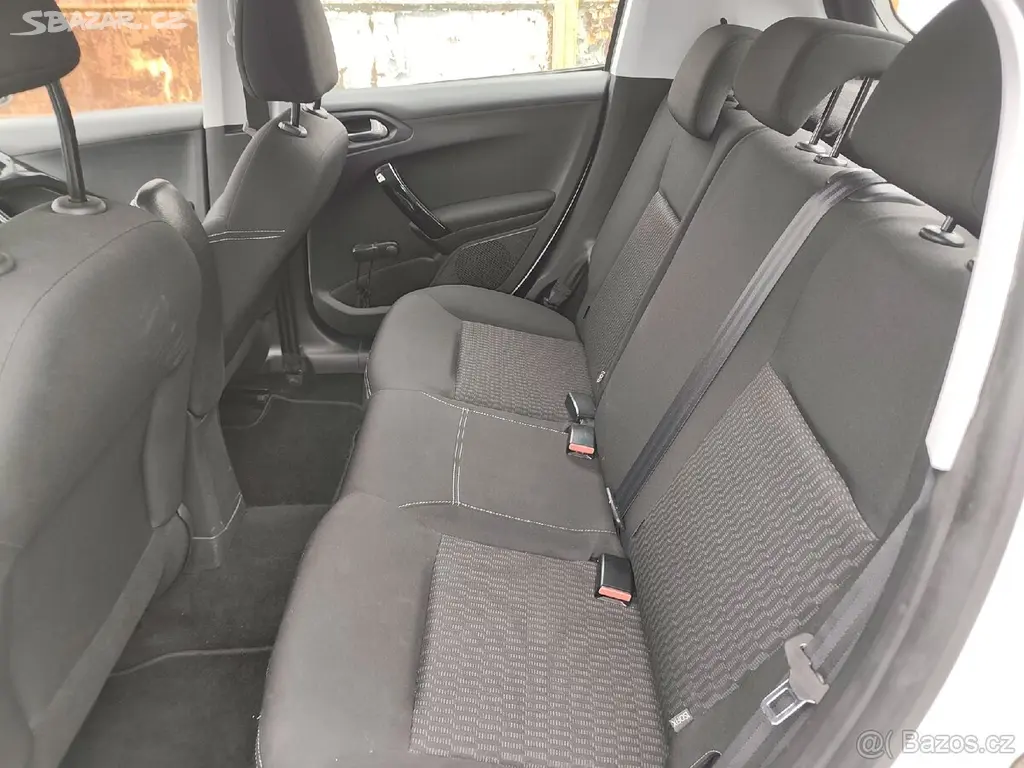 PEUGEOT 208 1,2i r.v.2019 - fotka 6