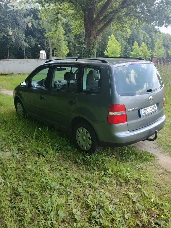VW Touran 1.9 TDi 77 kW 6-ti rychlostní - fotka 4