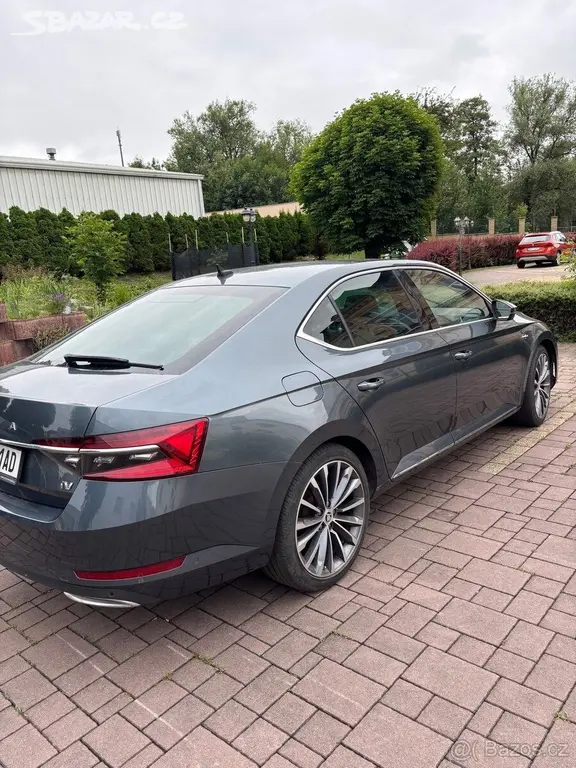 Škoda Superb 1,4 iV Laurin & Klement (2020) - fotka 6