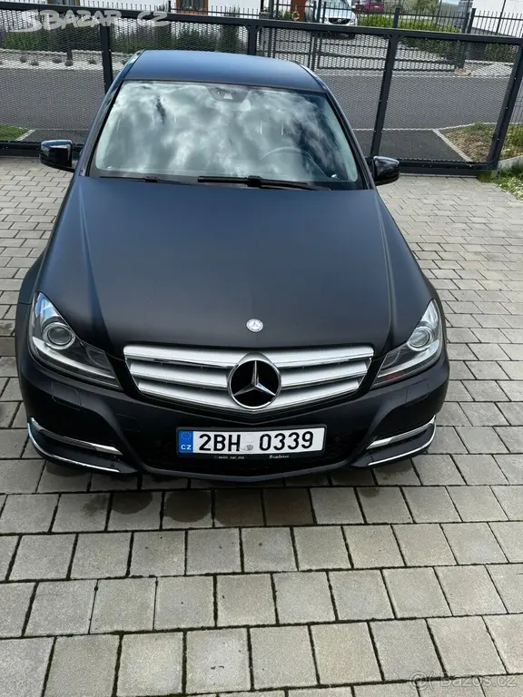 Mercedes-Benz Třídy C 1,6 W204 C 180 BlueEFFICIE - fotka 2