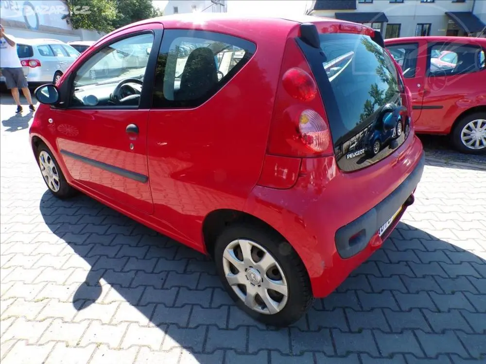 Peugeot 107 1,0 i POSILOVAČ ŘÍZENÍ - fotka 3