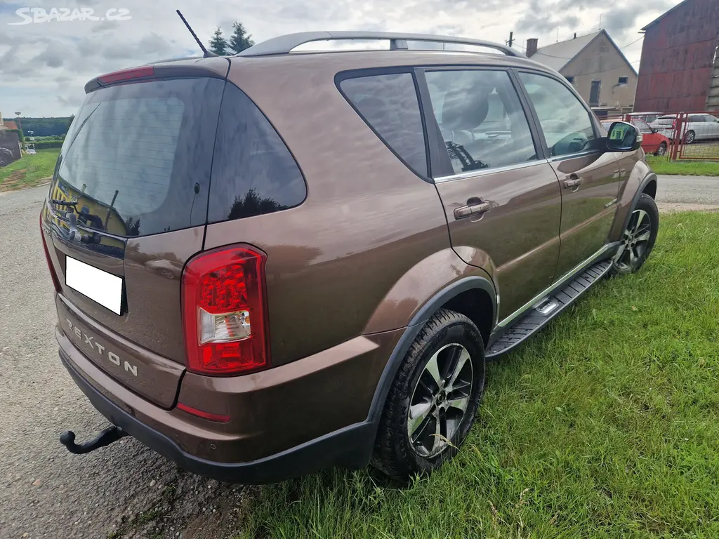 SsangYong Rexton III 2.2 XDi 131kW - 2016 7.míst - fotka 4