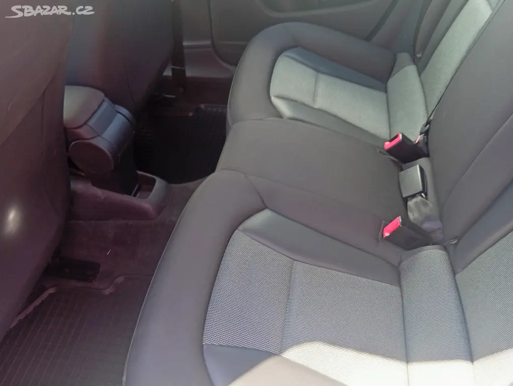 Audi A1 1,2 TFSI- Sportback -63Kw-TK do 5/2028 - fotka 5