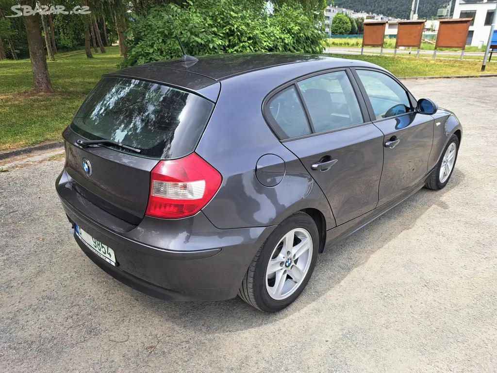 BMW 118i E87 R.V.10/2005, 2X ALU,PĚKNÝ STAV! - fotka 5