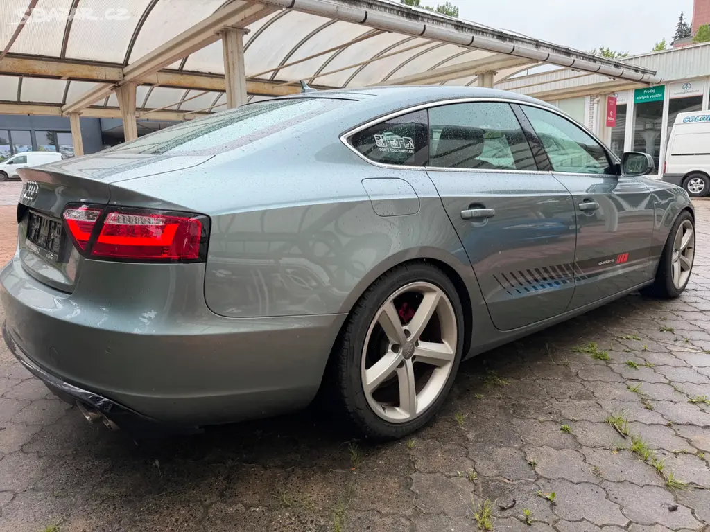 Audi A5 2,0 TFSi 155 kW Quattro MANUÁL - fotka 4
