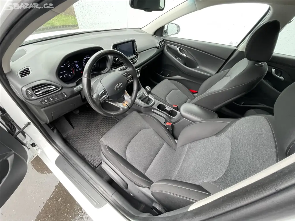 Hyundai i30, 1,0 T-GDI Combi Smart PDC - fotka 5