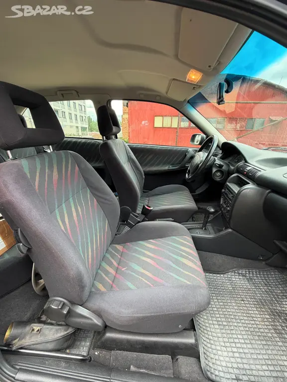 Opel Astra 1.6i AUTOMAT - fotka 5