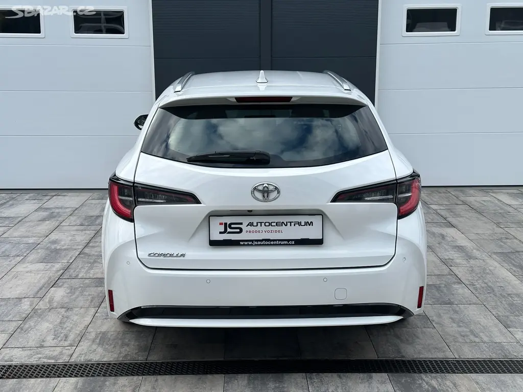 Toyota Corolla T.S. 1.2i Turbo 115PS Comfort - fotka 5