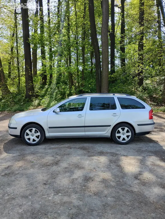 Škoda Oktavia kombi 2.0 TDi 103 kW r.v. 2008 - fotka 2