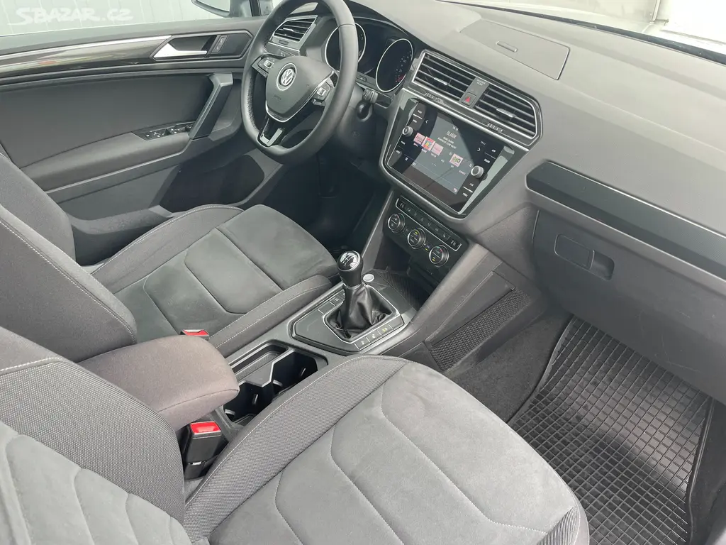 Volkswagen Tiguan, 1,5 TSi COMFORTLINE 1.Maj-ČR - fotka 6