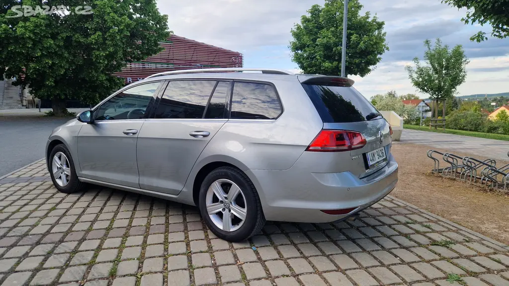 VW GOLF VII VARIANT 1,6TDI DSG HIGHLINE-PŮVOD ČR - fotka 4