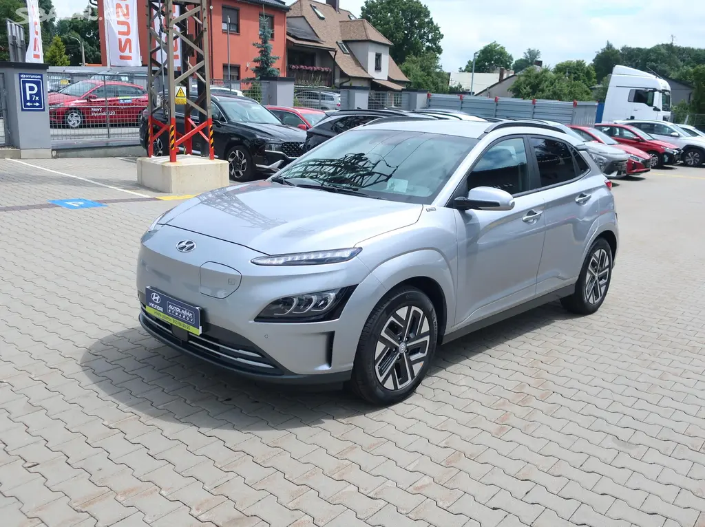 Hyundai Kona, 65kWh-150KW POWER STYLE HEADUP - fotka 3