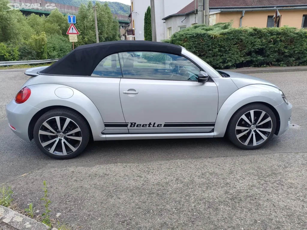 Volkswagen Beetle, 1,2 TSI Cabrio Sport - fotka 5