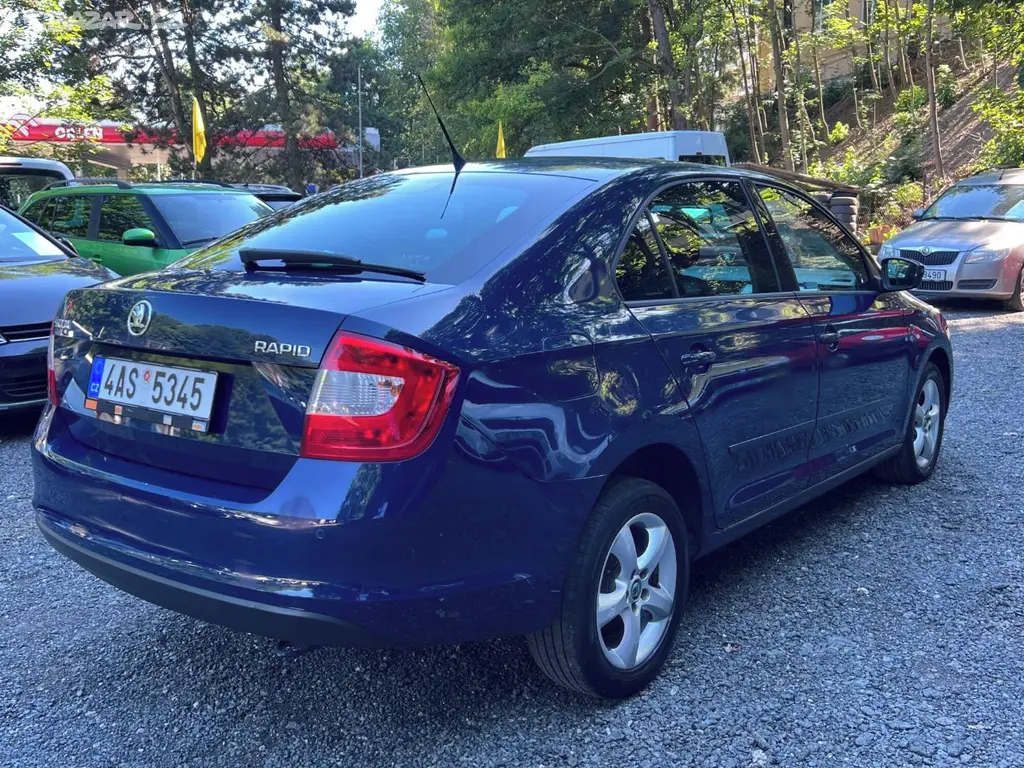 Škoda Rapid 1.6TDI 66kW klima park.senzor 2015 ČR - fotka 6