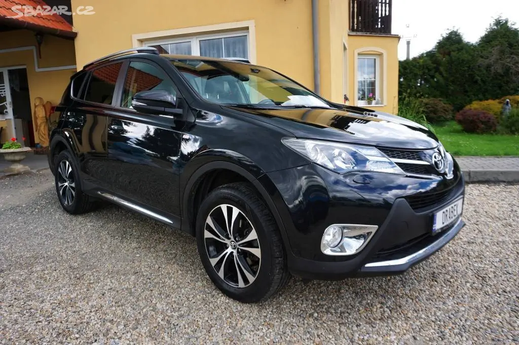 Toyota Rav4, 110 kW - fotka 2