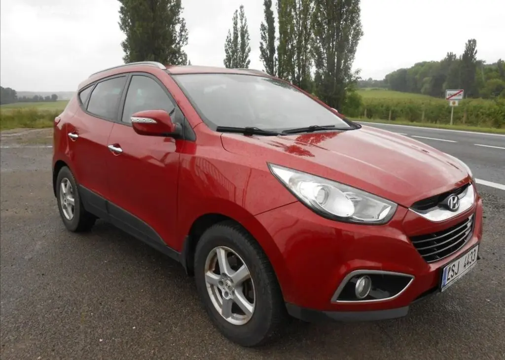 Hyundai ix35 2,0 100 kW CZ Serviska 4 x 4 nafta - fotka 5