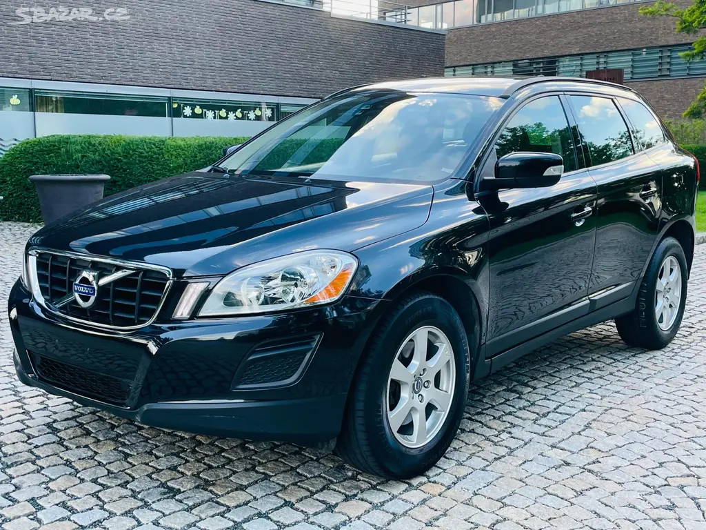 Volvo XC60, 2.0D 5V MAN 1.MAJITEL SERVISKA - fotka 3