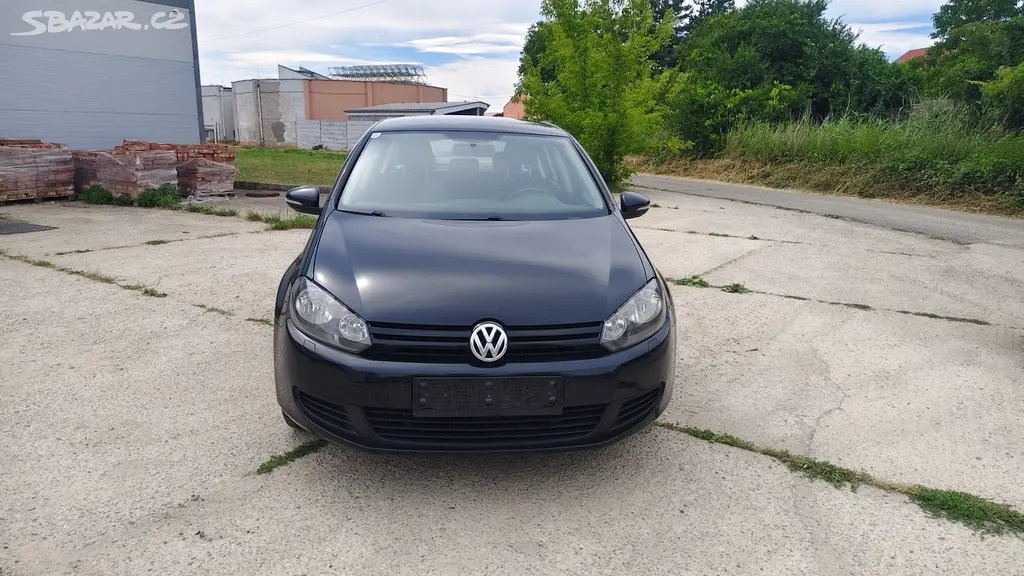 Volkswagen Golf 6 benzin 1,4 - 16V - fotka 3