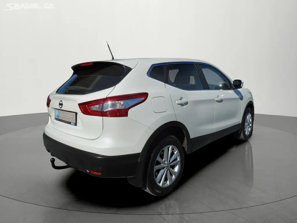 Nissan Qashqai, 1.6dCi 4WD Tažné Kamera ČR - fotka 4