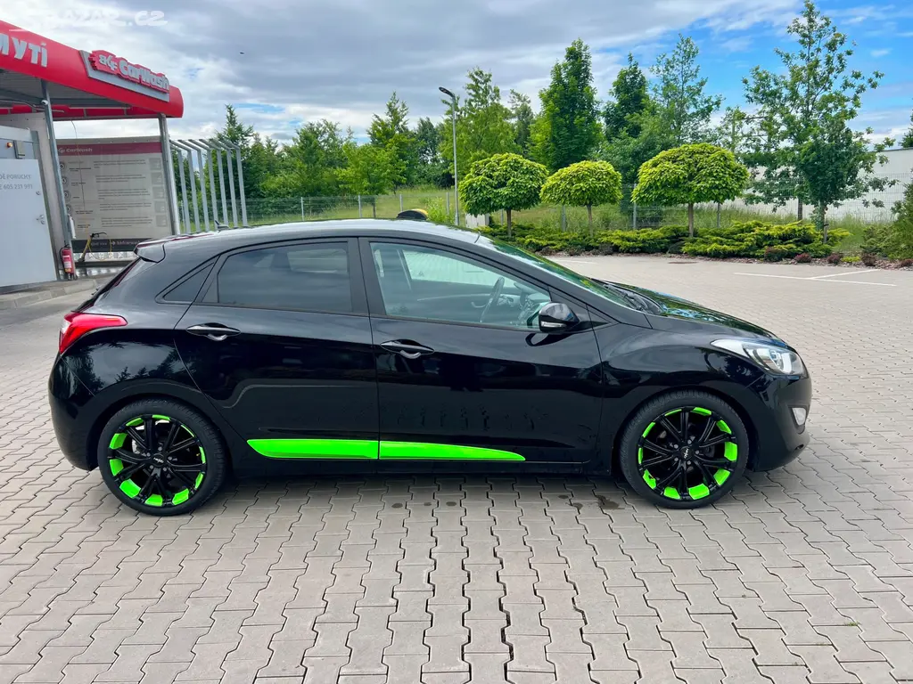 Hyundai i30 1,6 CRDi 81kW Sport - fotka 4