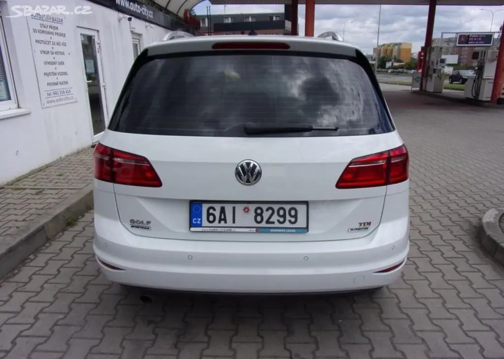 Volkswagen Golf Sportsvan 1,6TDi Comfort,ČR nafta - fotka 4