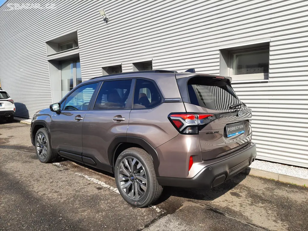 Subaru Forester, NOVÝ FORESTER 2,0i TOURING - fotka 4