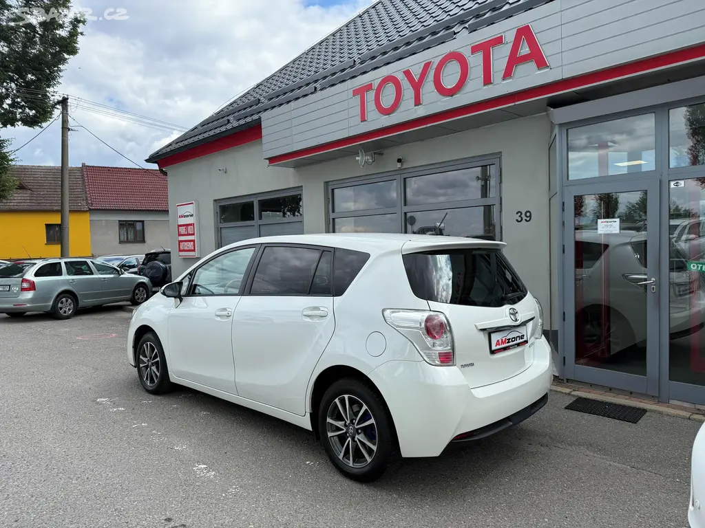 Toyota Verso, 1,6 VALVEMATIC - fotka 5