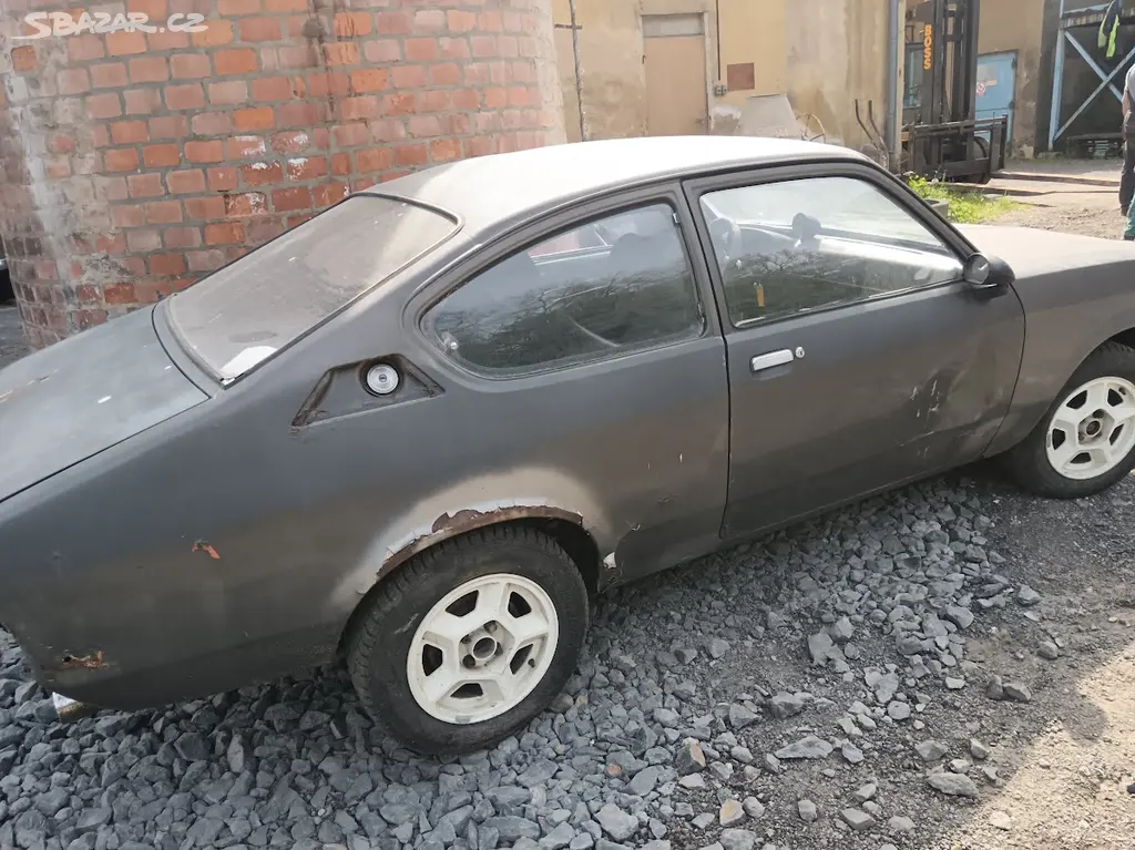 Opel Kadett 2.0 GT - fotka 2