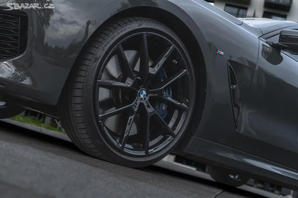 BMW Řada 8, M850i 390kW xDrive Gran Coupé - fotka 2