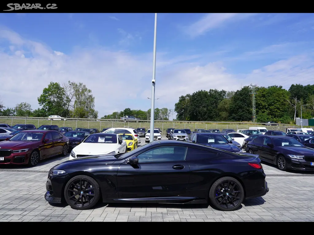 BMW Řada 8, M850i xDrive /Laser/640 PS !! - fotka 3
