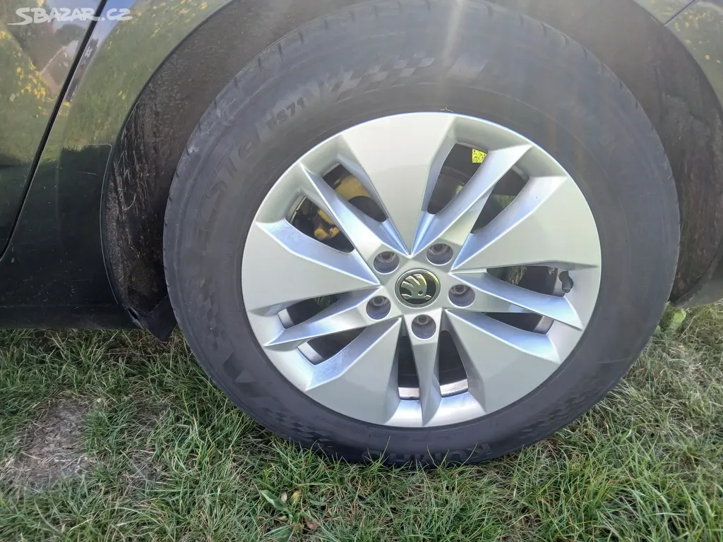 Škoda Octavia combi 1.6 TDi - fotka 4