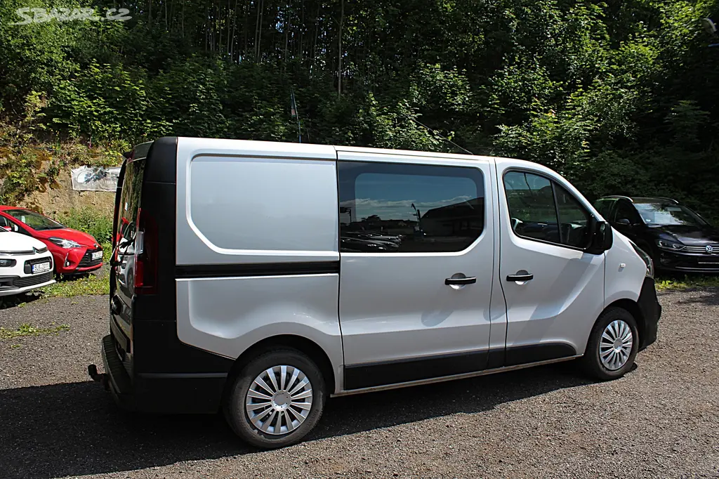 Opel Vivaro 1.6 BiCDTi 103 kW 5.míst - fotka 2