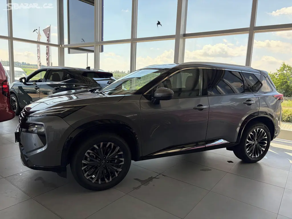 Nissan X-Trail, e-POWER e-4ORCE TEKNA 157kW - fotka 4