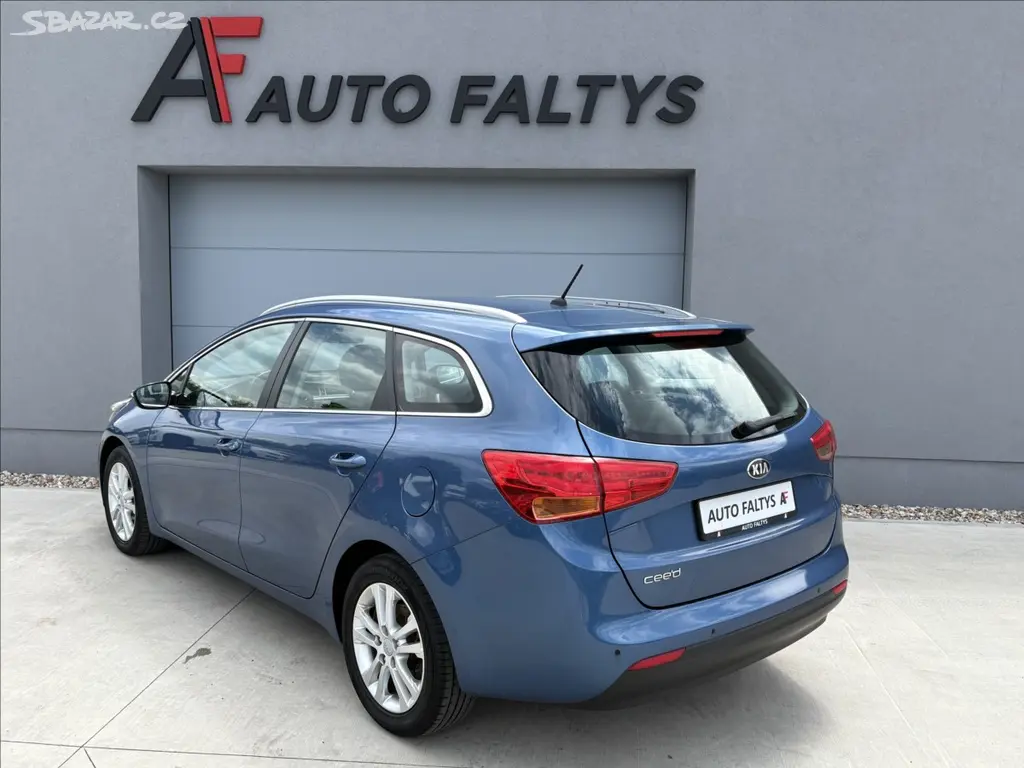 Kia Cee´d, 1,4 i 73KW MAN 6 AUT KLIMA CZ - fotka 4