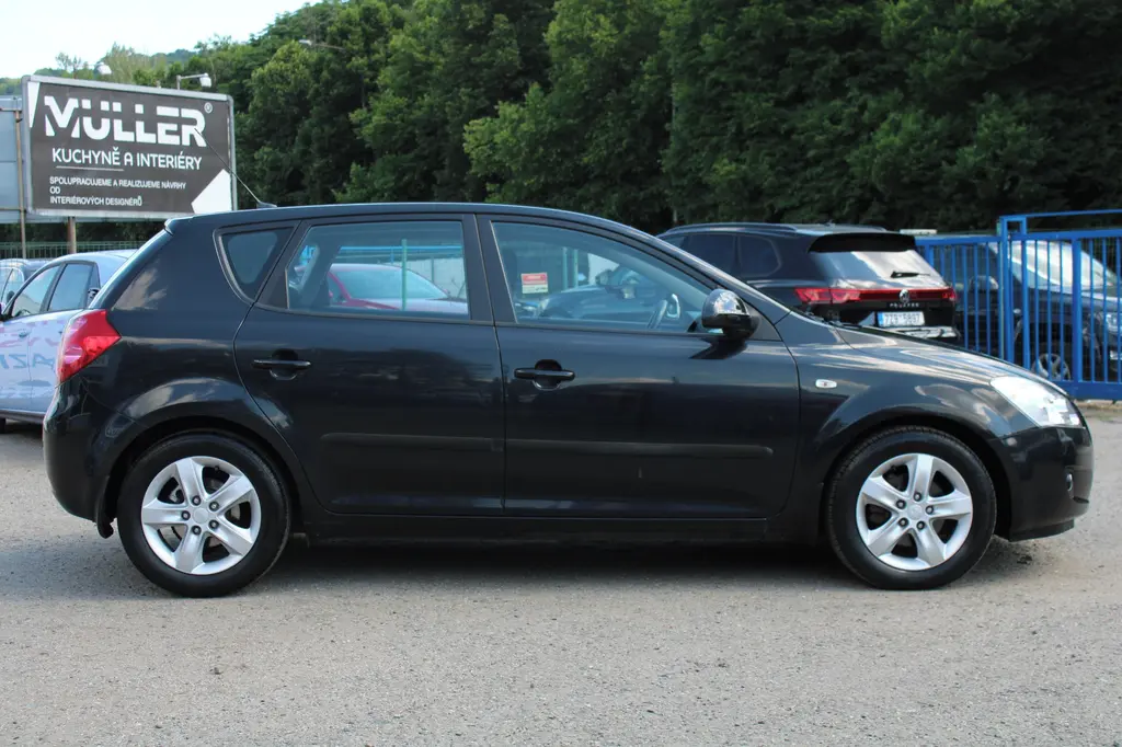 Kia Ceed 1,6 CRDi NOVÉ V ČR,1.MAJITEL,2007 - fotka 4