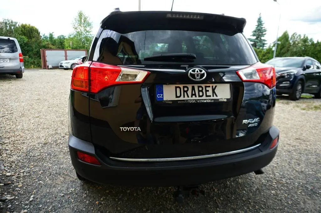 Toyota Rav4, 110 kW - fotka 6