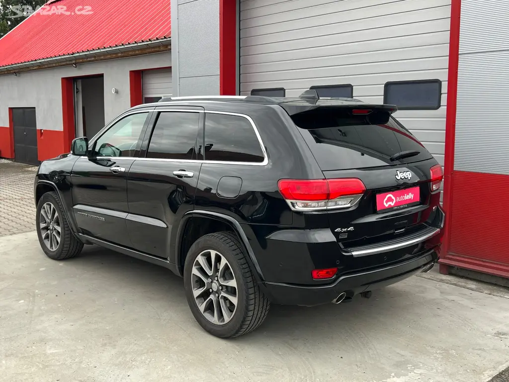 Jeep Grand Cherokee 3,0 JTD OVERLAND, Vzduch, Pano - fotka 3