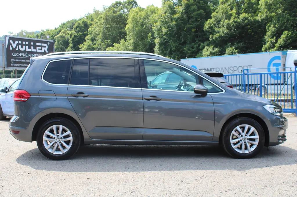 Volkswagen Touran 1,4 TSI ČR,1MAJ,DPH,AUTOMAT,2018 - fotka 4