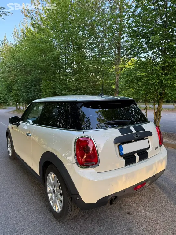 MINI Cooper One 1.2, 55 kW, 2016 - fotka 6